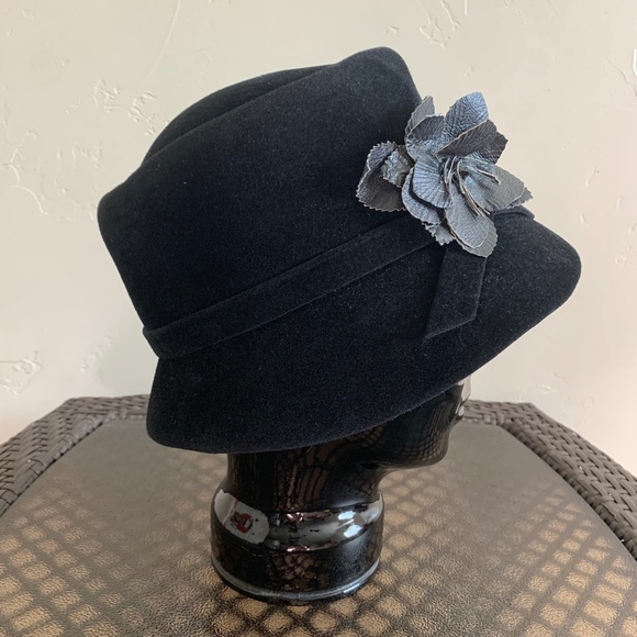 Vintage Louise Green Millinery Co. felt hat size OS